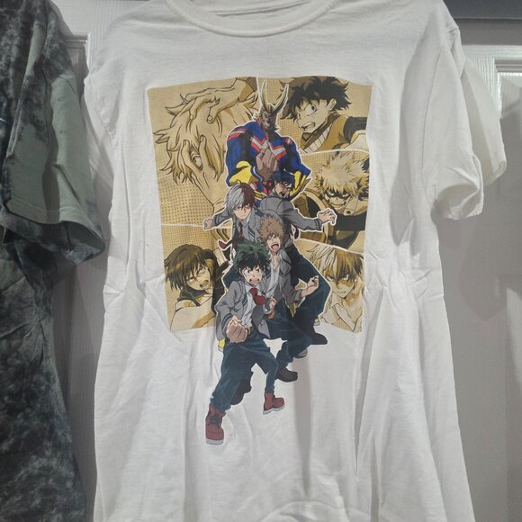 4 Anime T-shirts - Picture 6 of 12